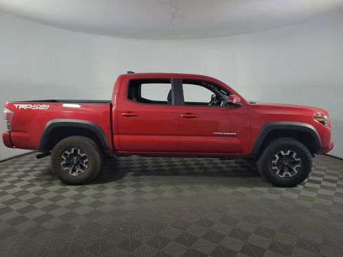 Used 2023 Toyota Tacoma TRD Off-Road w/ Technology Package AWD/4WD image 11