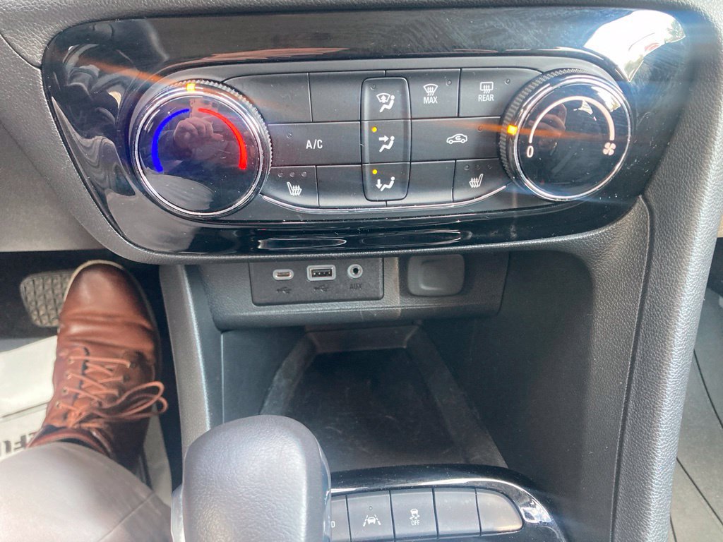 Certified 2023 Buick Encore GX Preferred w/ Cold Weather Comfort Package AWD/4WD image 27
