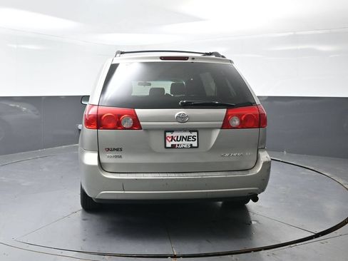 Used 2008 Toyota Sienna CE FWD image 8