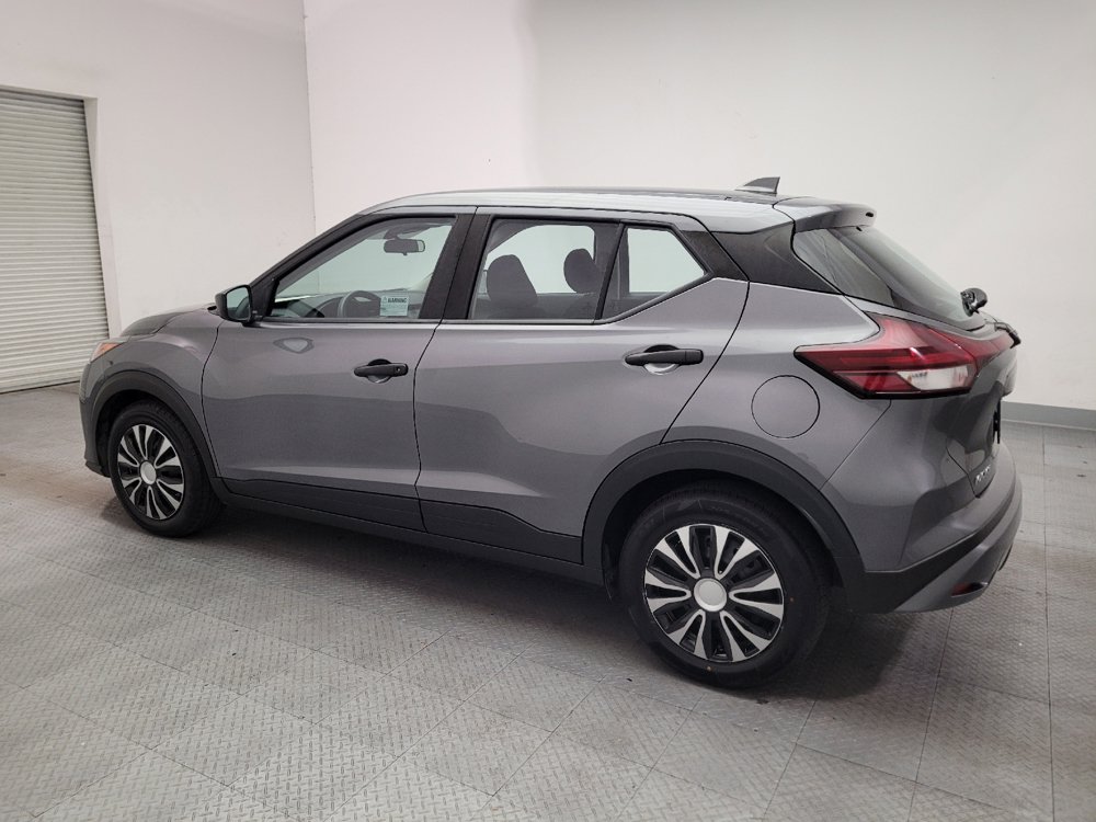 Used 2023 Nissan Kicks S FWD image 3
