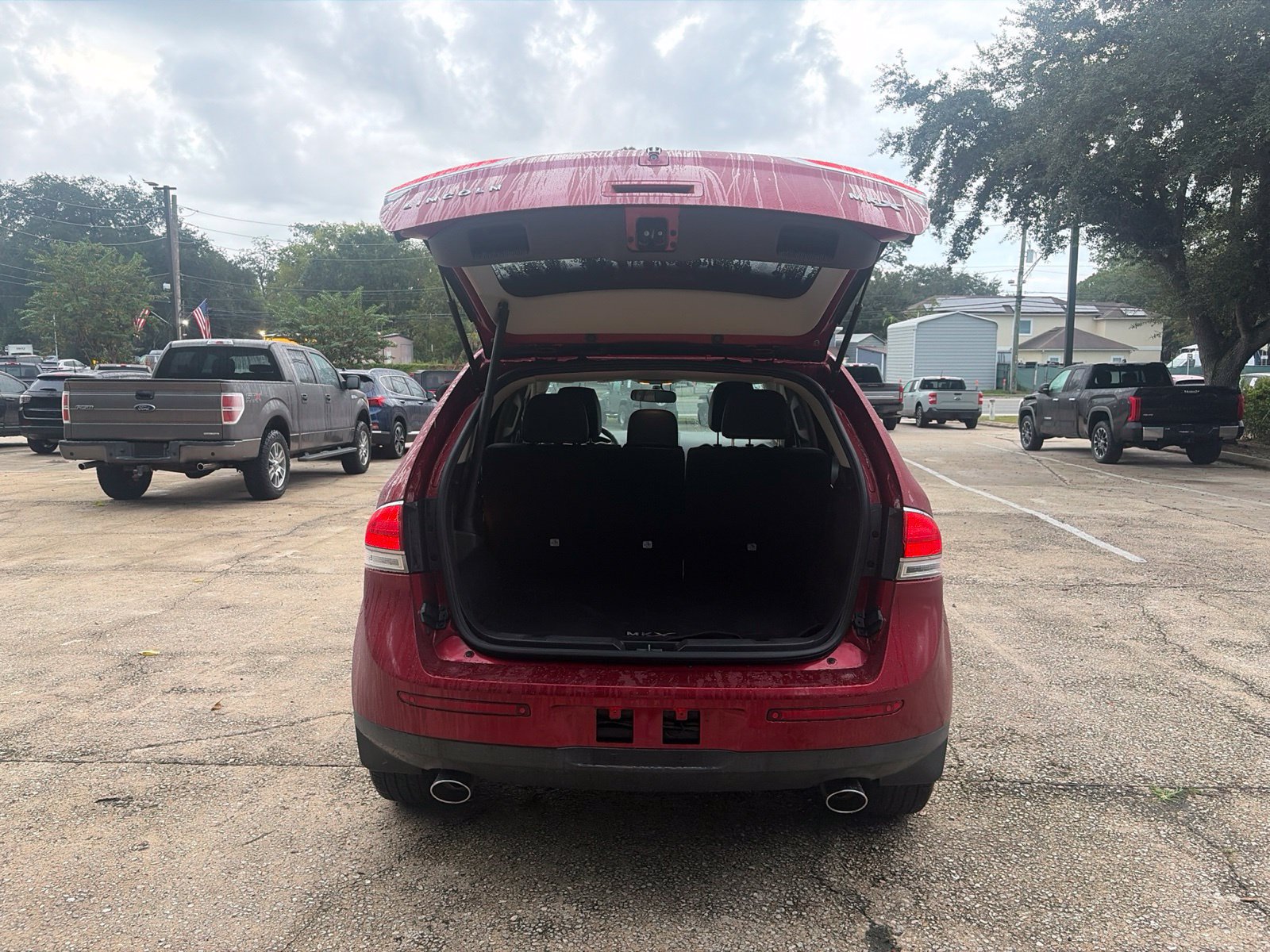 Used 2013 Lincoln MKX FWD image 9