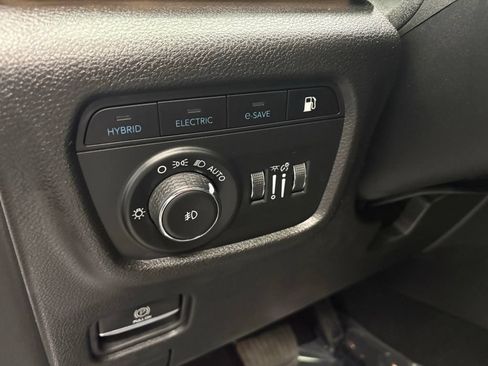 Used 2022 Jeep Grand Cherokee Limited 4xe AWD/4WD image 28