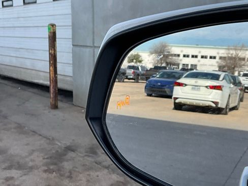 Used 2025 Toyota RAV4 XLE image 21