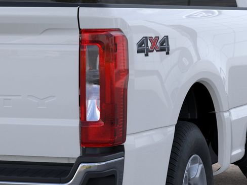 New 2026 Ford F350 XLT AWD/4WD image 21