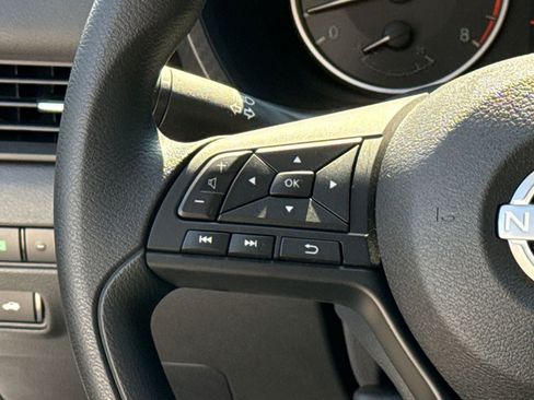 Used 2025 Nissan Sentra S image 15