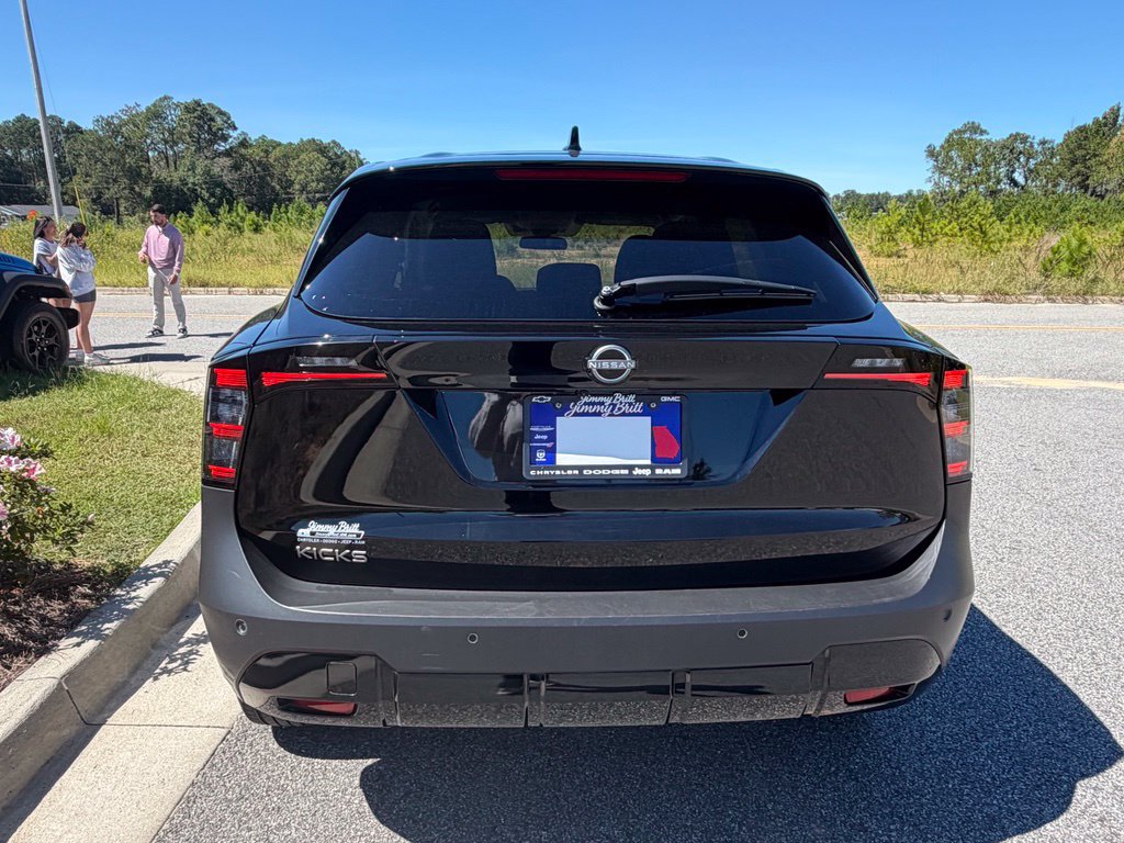 Used 2025 Nissan Kicks SV FWD image 16