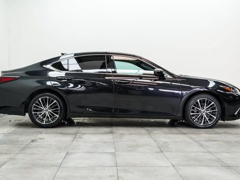 Used 2022 Lexus ES 350 w/ Premium Package FWD image 10