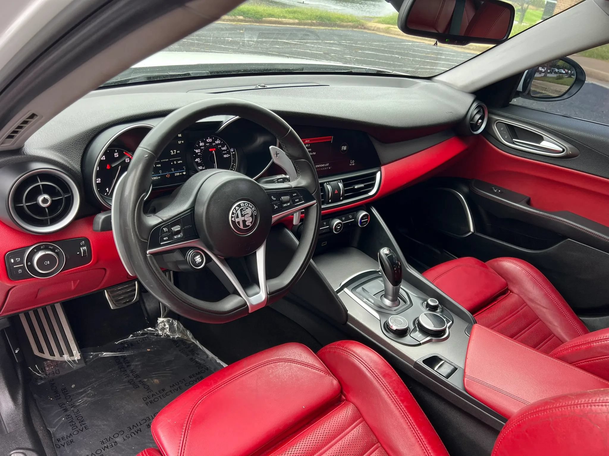 Used 2019 Alfa Romeo Giulia Ti Sport w/ Quick Order Package 22S Sport AWD/4WD image 14
