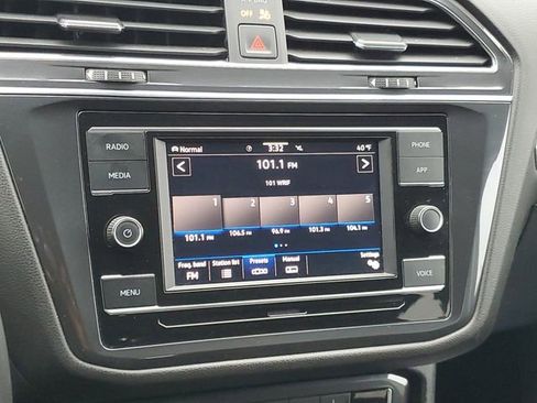 Used 2024 Volkswagen Tiguan S image 20