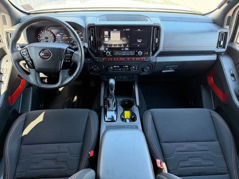 Certified 2025 Nissan Frontier PRO-4X AWD/4WD image 2