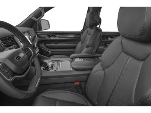 Certified 2025 Jeep Wagoneer Series II w/ Convenience Group I RWD image 8
