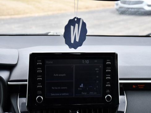 Used 2020 Toyota Corolla LE image 24