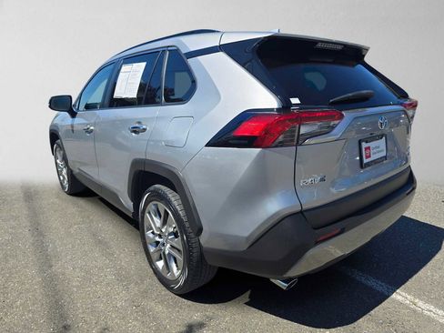 Used 2022 Toyota RAV4 Limited AWD/4WD image 5