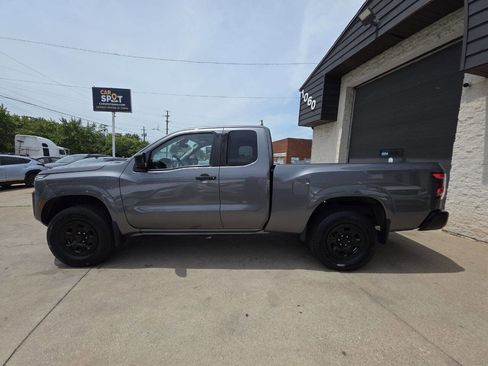Used 2022 Nissan Frontier S AWD/4WD image 4