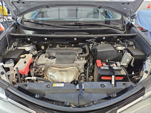 Used 2018 Toyota RAV4 XLE image 31