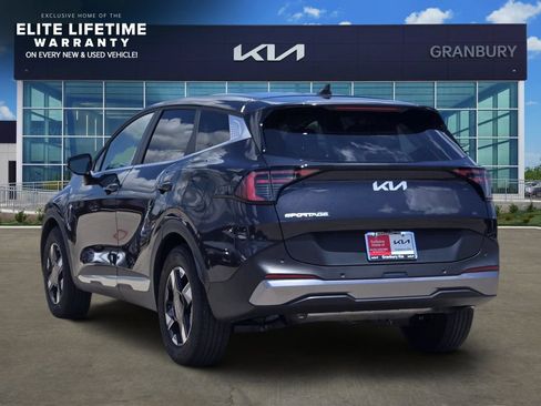 Used 2026 Kia Sportage LX w/ LX Convenience Package FWD image 4