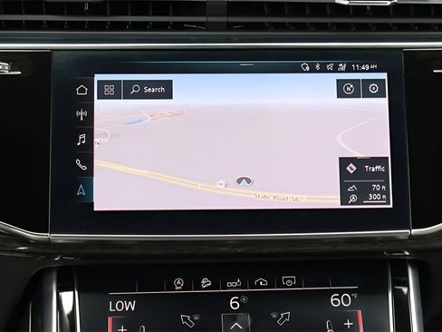 Used 2019 Audi Q8 Premium image 16