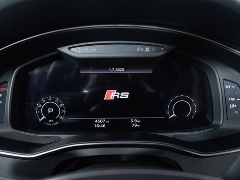 Used 2025 Audi RS 6 performance image 48