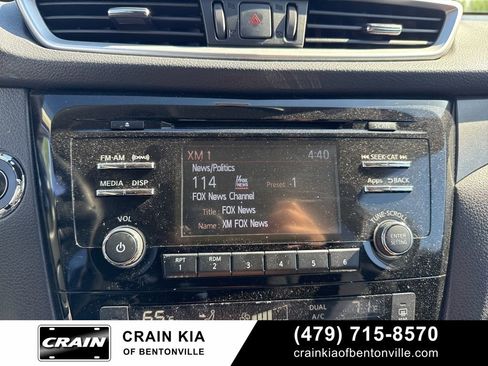 Used 2016 Nissan Rogue SV image 21