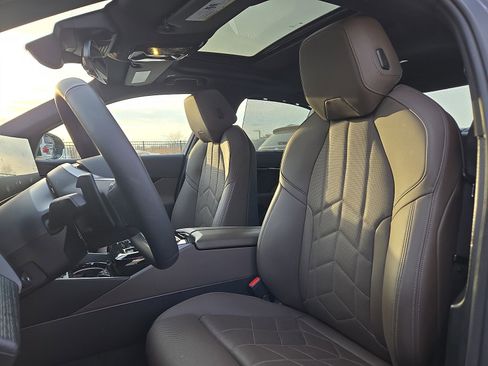 Certified 2025 BMW 540i xDrive image 14