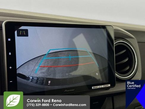 Used 2021 Toyota Tacoma TRD Off-Road w/ Technology Package image 16