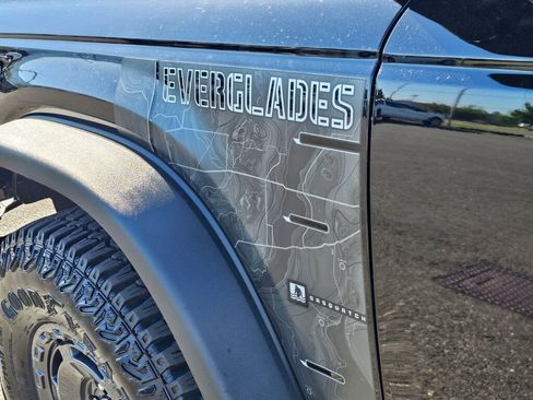 Certified 2024 Ford Bronco Everglades AWD/4WD image 17