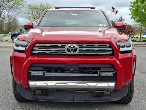 Used 2025 Toyota 4Runner Limited AWD/4WD image 5