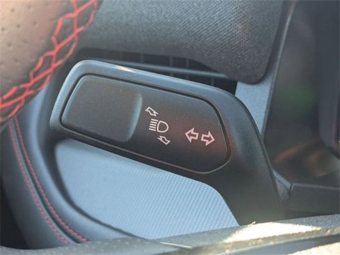 Used 2025 Ford Explorer ST-Line image 22