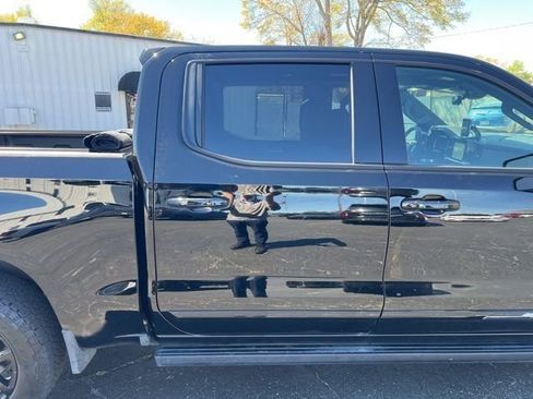 Used 2024 Chevrolet Silverado 1500 High Country w/ Midnight Edition image 5