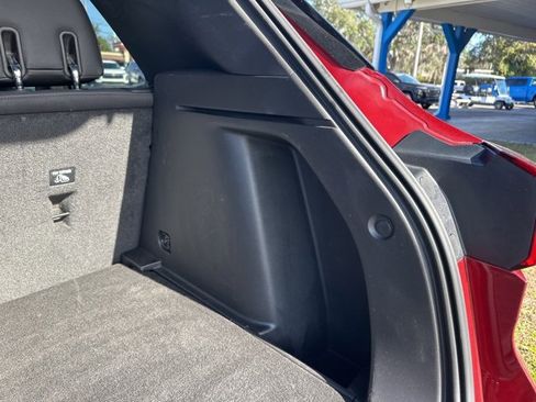 Used 2024 Chevrolet TrailBlazer RS image 37