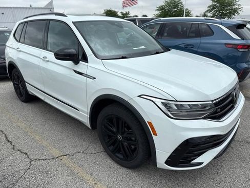Used 2022 Volkswagen Tiguan SE R-Line AWD/4WD image 7