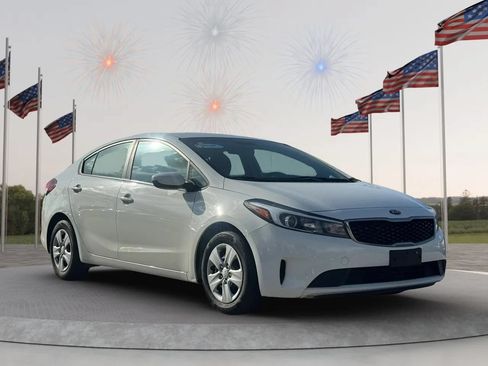Used 2018 Kia Forte LX FWD image 1