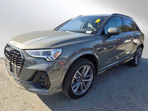 Certified 2025 Audi Q3 2.0T Premium image 7