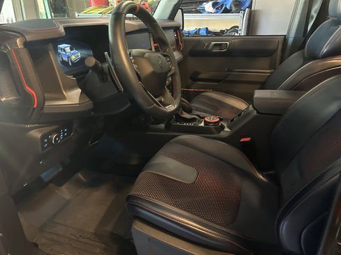 Used 2024 Ford Bronco Raptor AWD/4WD image 13