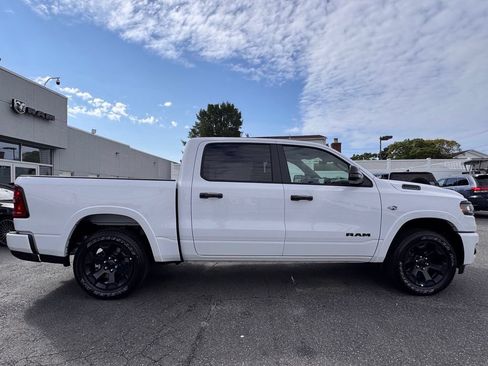 New 2026 RAM 1500 Big Horn AWD/4WD image 9