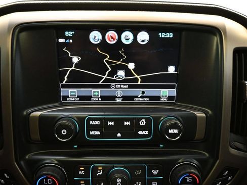 Used 2019 GMC Sierra 2500 Denali w/ Suspension Package, Off-Road AWD/4WD image 22