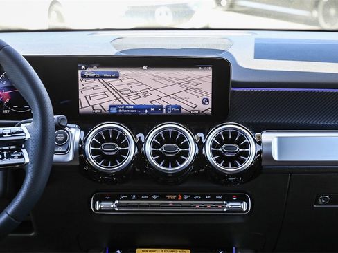 Used 2024 Mercedes-Benz GLB 250 image 12