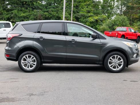Used 2017 Ford Escape SE AWD/4WD image 4