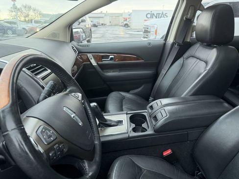 Used 2013 Lincoln MKX AWD w/ Wood Pkg image 3