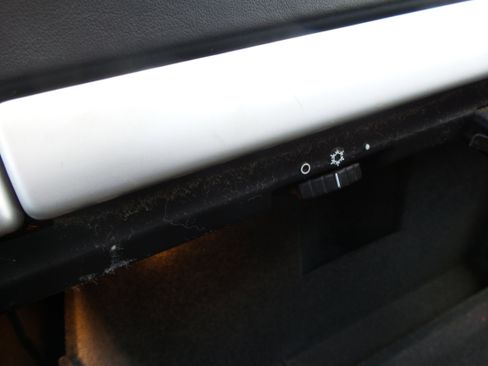 Used 2004 Porsche Cayenne Turbo image 66