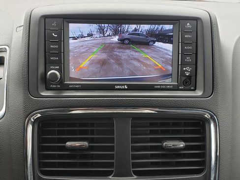 Used 2018 Dodge Grand Caravan SXT image 21