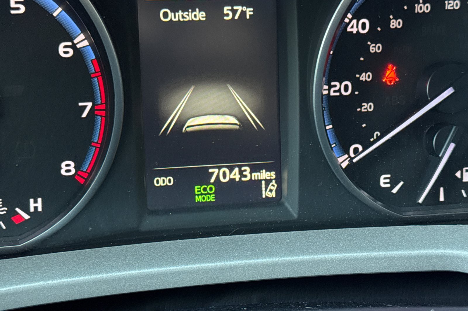 Used 2018 Toyota RAV4 LE FWD image 32