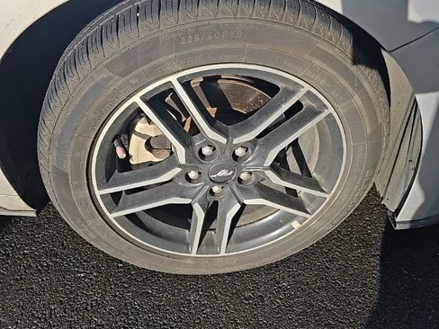 Used 2019 Ford Mustang Premium image 3