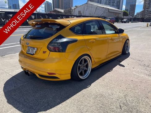Used 2013 Ford Focus ST FWD image 4