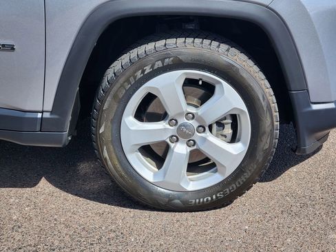 Used 2018 Jeep Compass Latitude w/ Popular Equipment Group AWD/4WD image 30