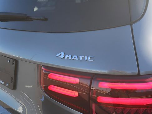 New 2026 Mercedes-Benz GLB 250 4MATIC image 8