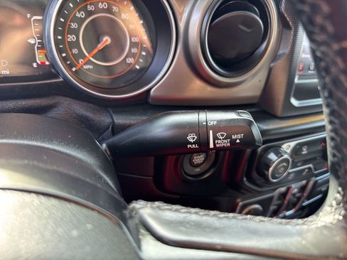 Certified 2018 Jeep Wrangler Unlimited Sport S AWD/4WD image 11