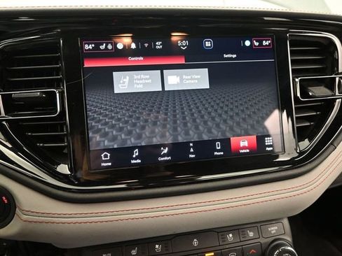Used 2024 Dodge Durango GT image 35