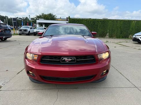 Used 2011 Ford Mustang Premium w/ 202A Rapid Spec Order Code RWD image 11