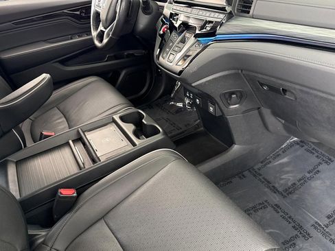 Certified 2025 Honda Odyssey Elite image 32
